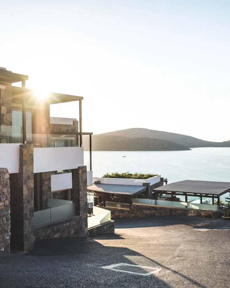 Plage et immobilier à Vieux-Fort : le duo gagnant